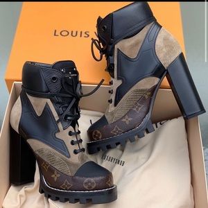 Meet your Posher, Dee